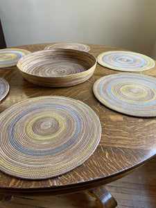 6 Placemats with Matching Platter