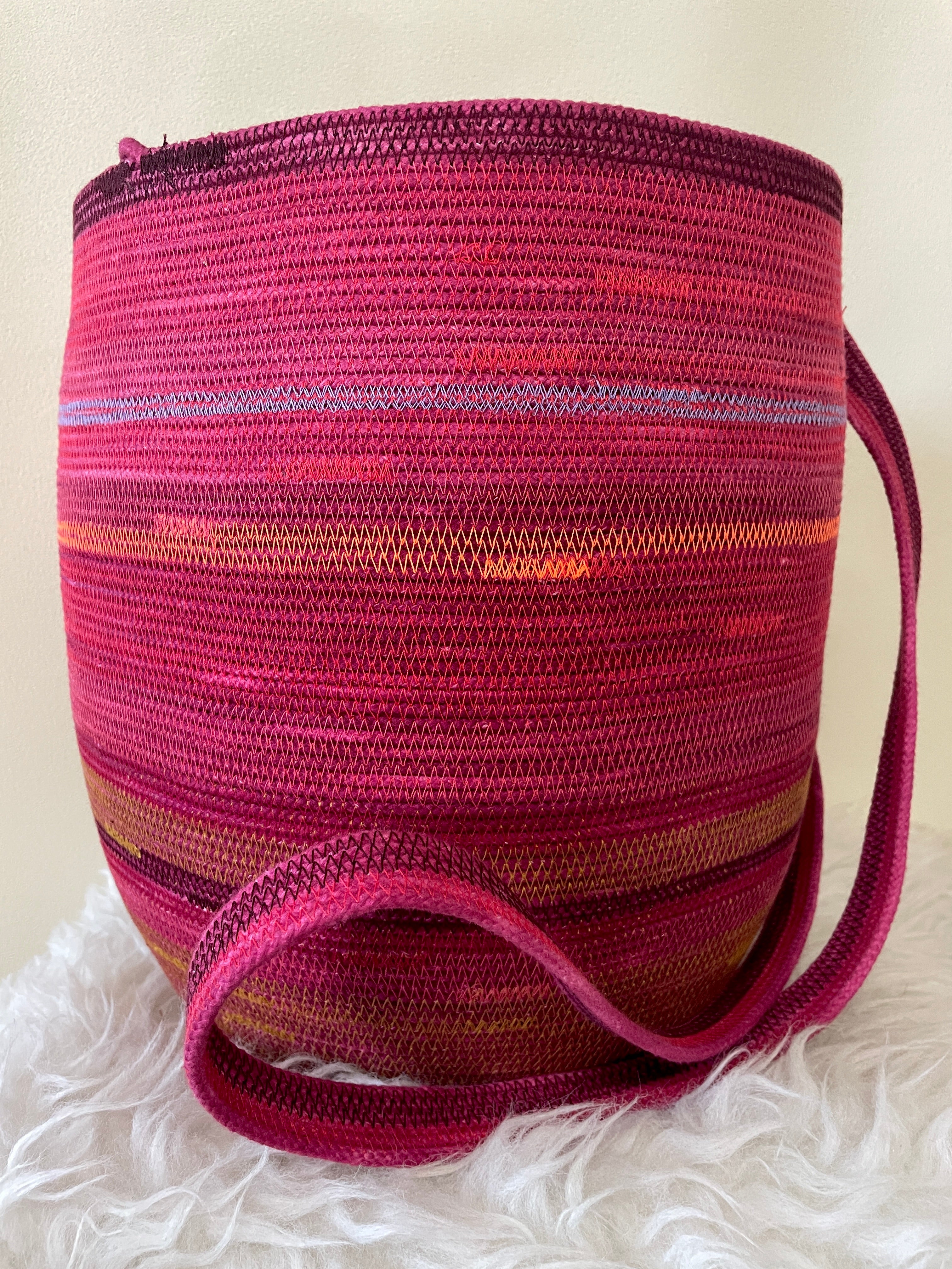 Cremesin Foraging Basket