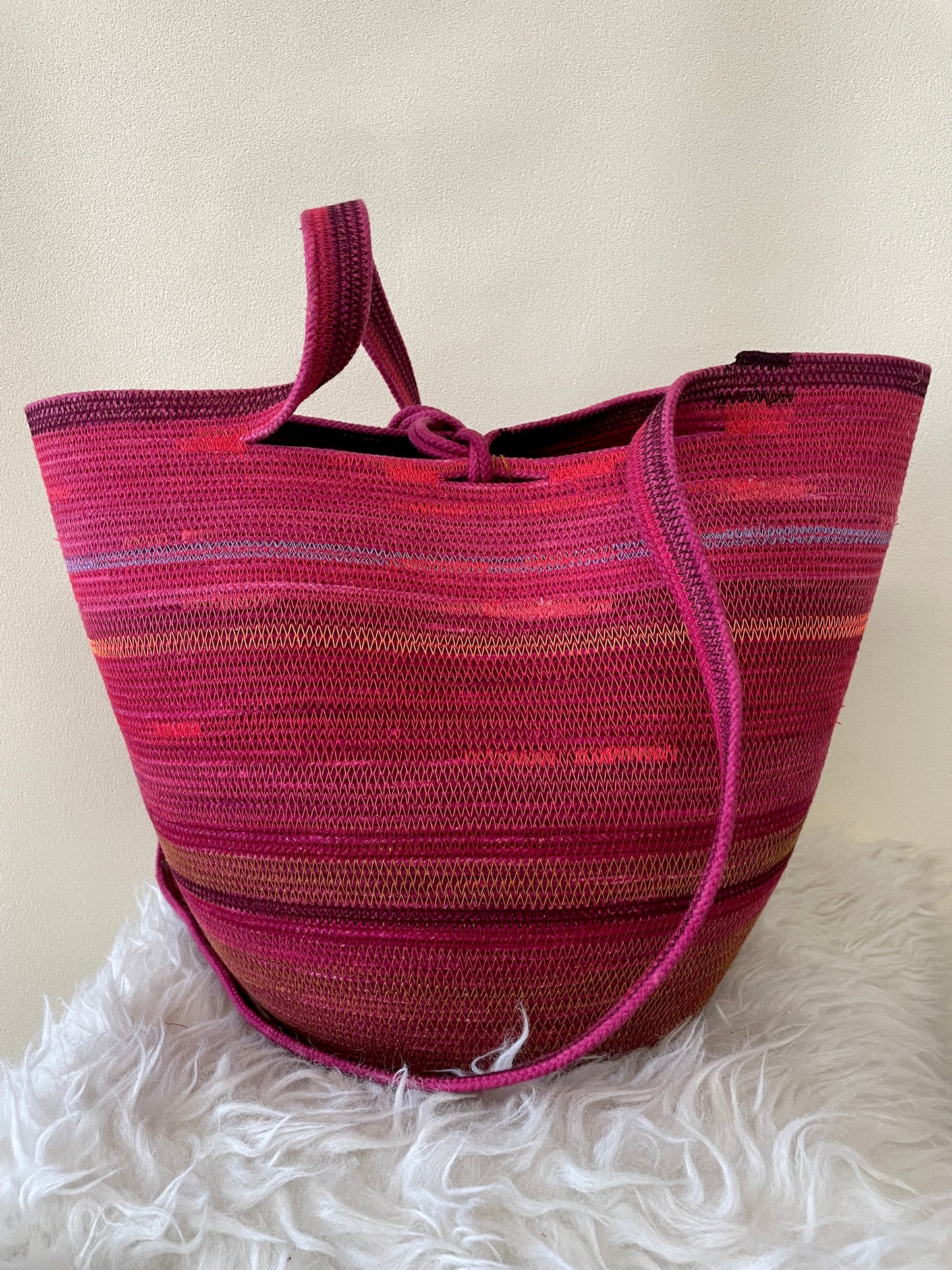 Cremesin Foraging Basket