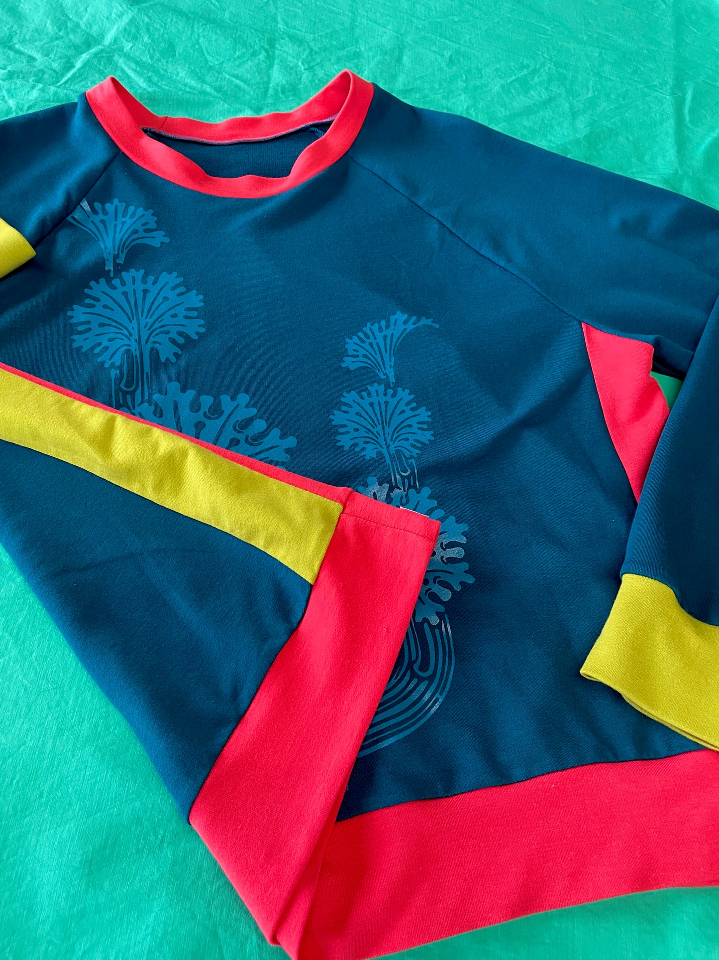 Classic Pullover - Medium