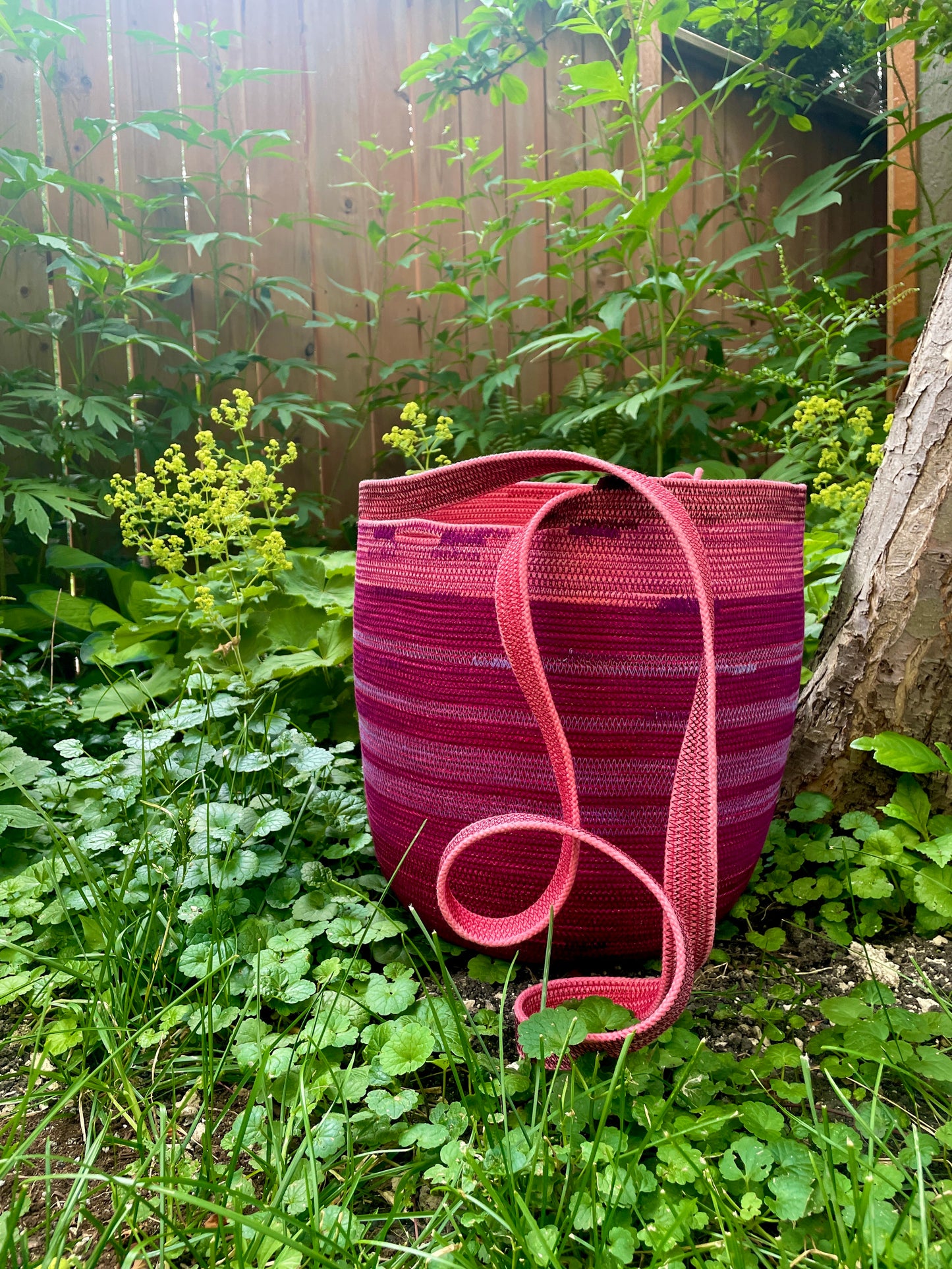 Fuchsine Foraging Basket