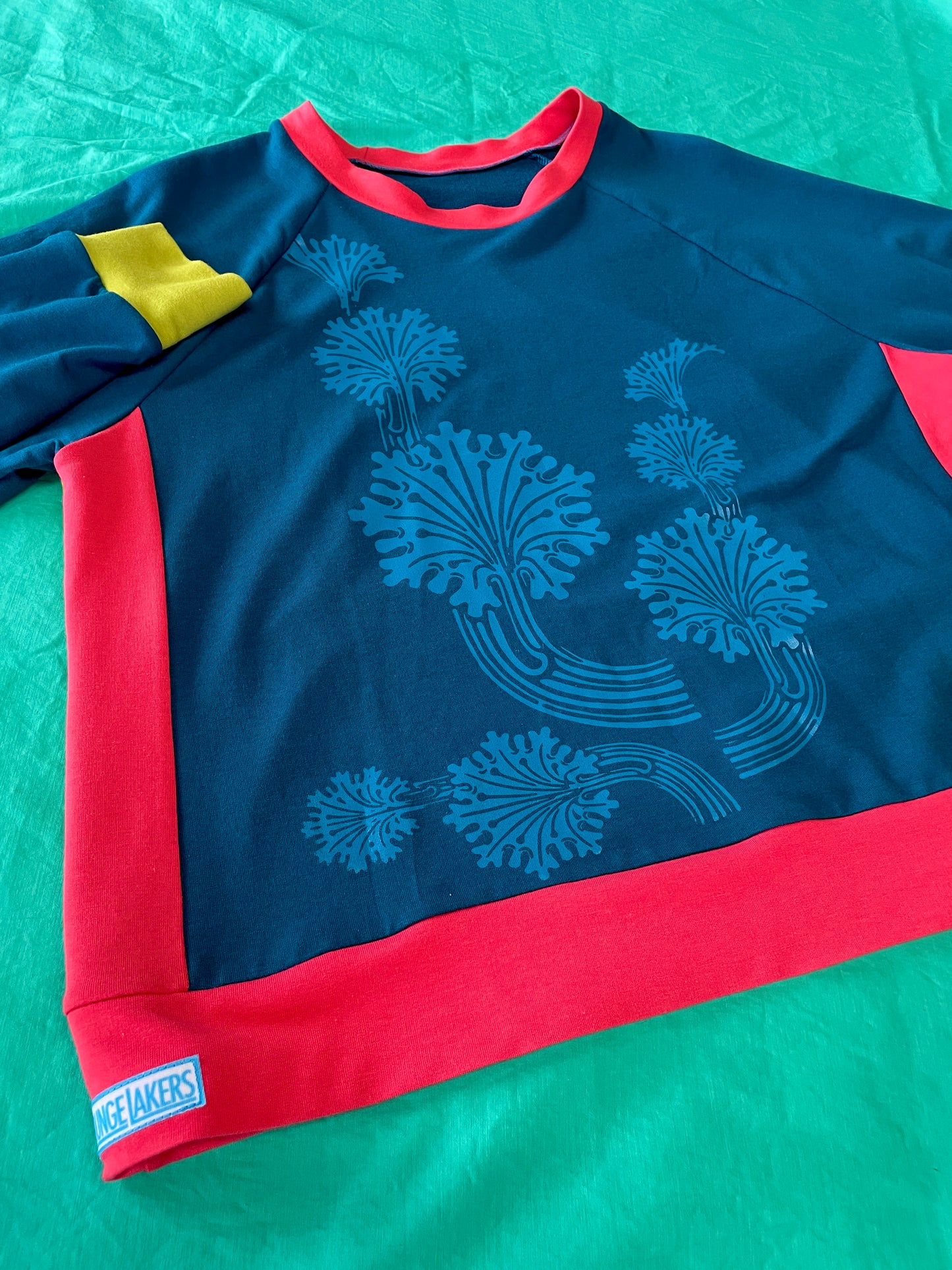 Classic Pullover - Medium