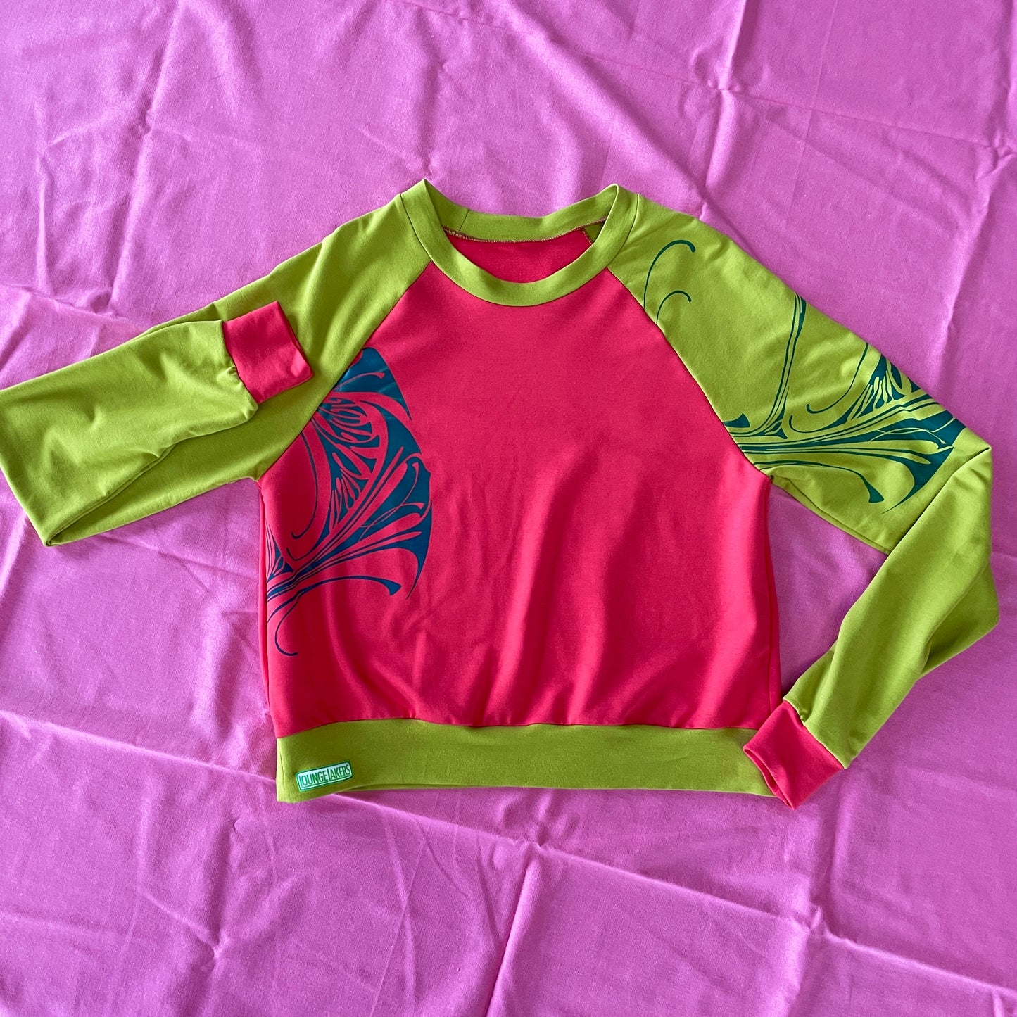 Classic Pullover - Medium