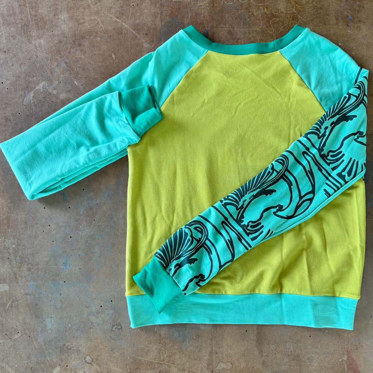 Classic Pullover - X-Small