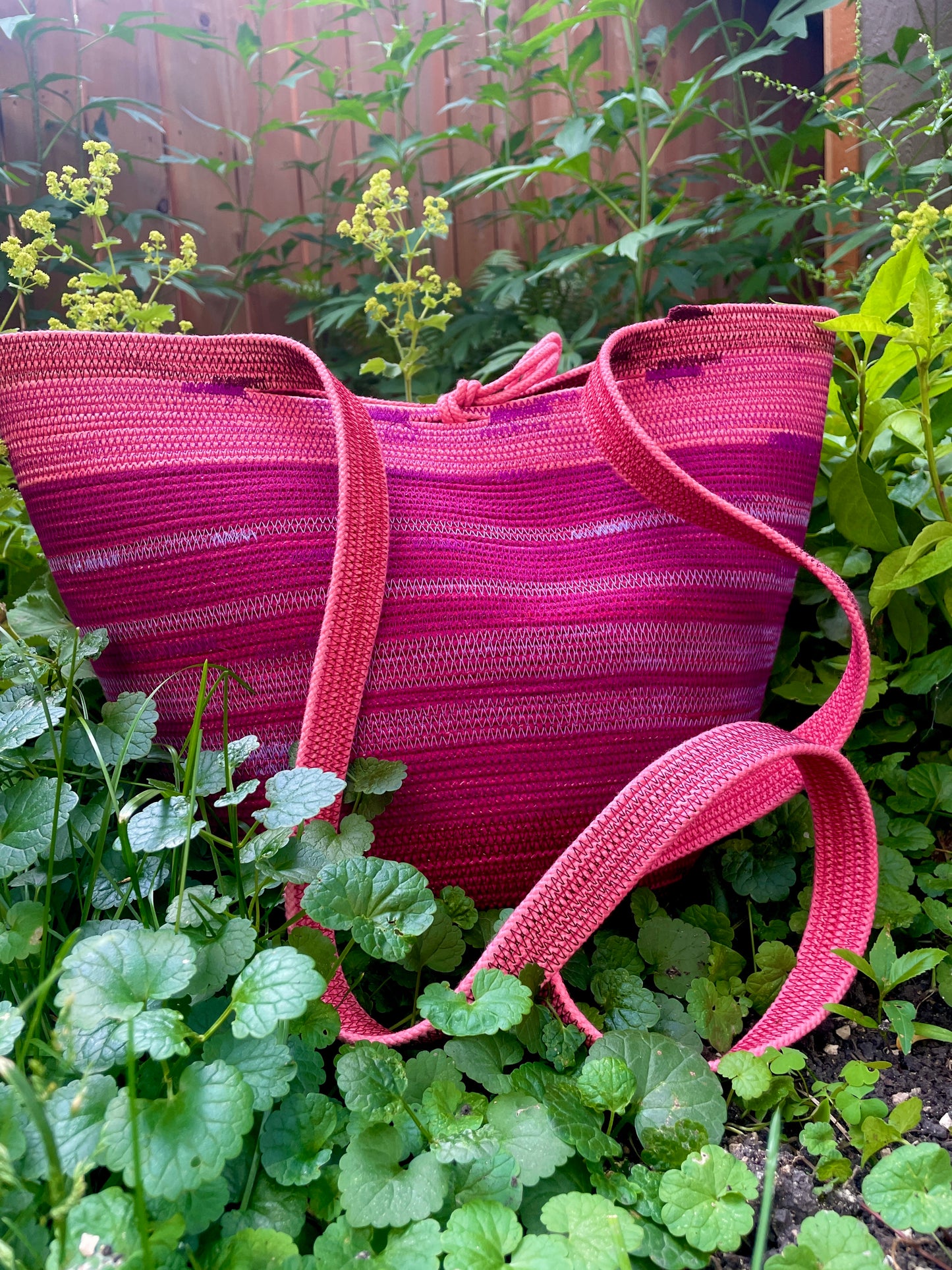 Fuchsine Foraging Basket