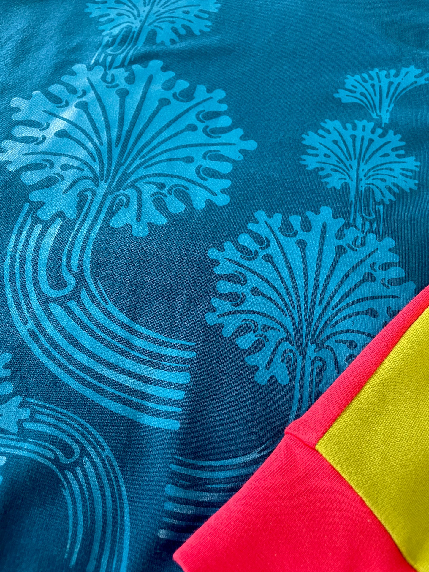 Classic Pullover - Medium