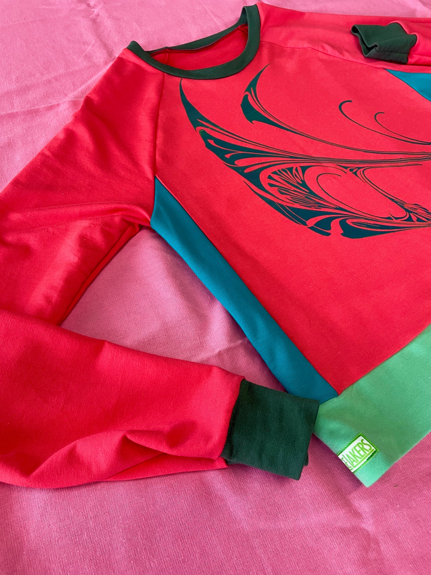 Classic Pullover - Medium