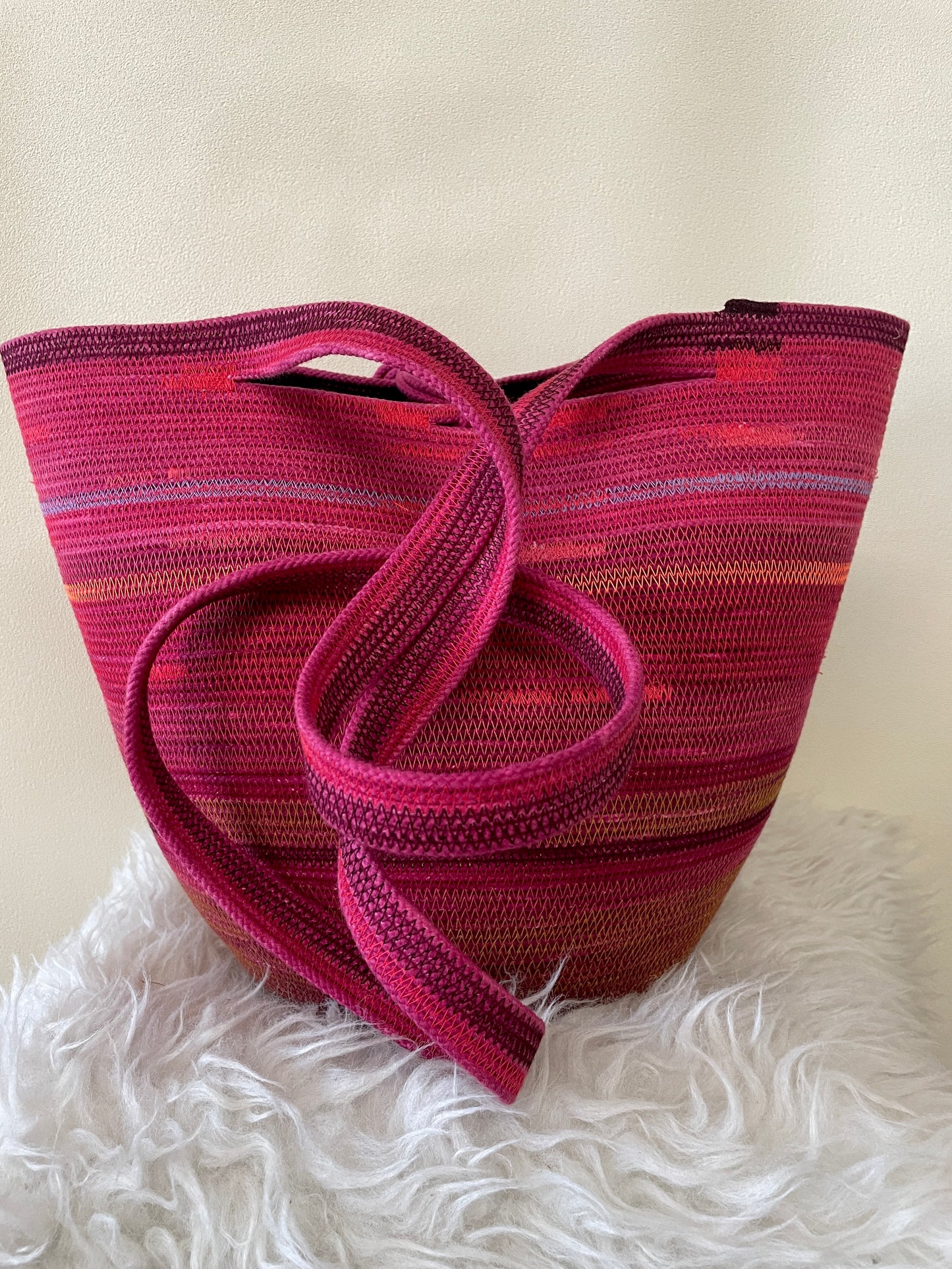 Cremesin Foraging Basket