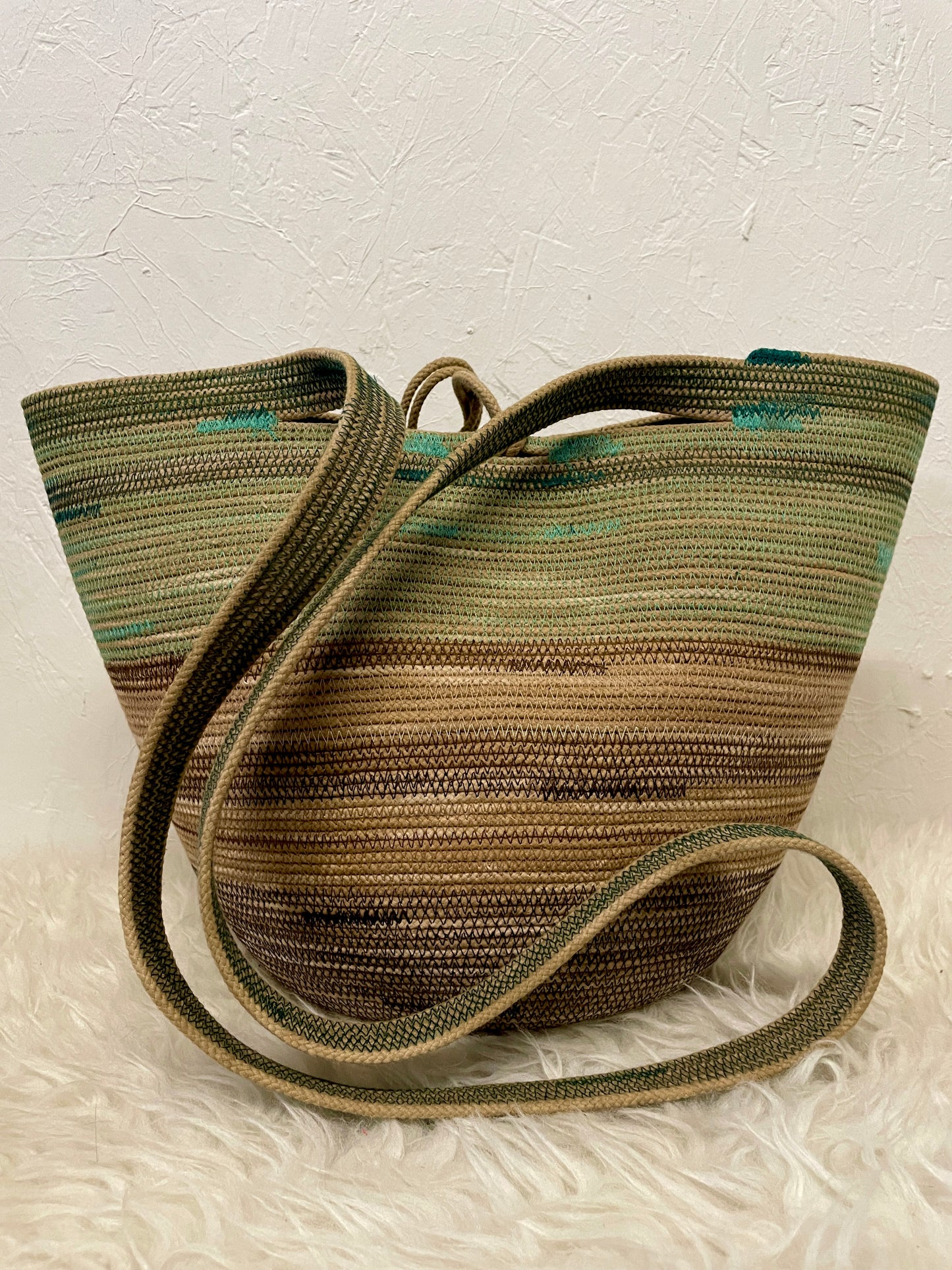 Aequor Foraging Basket