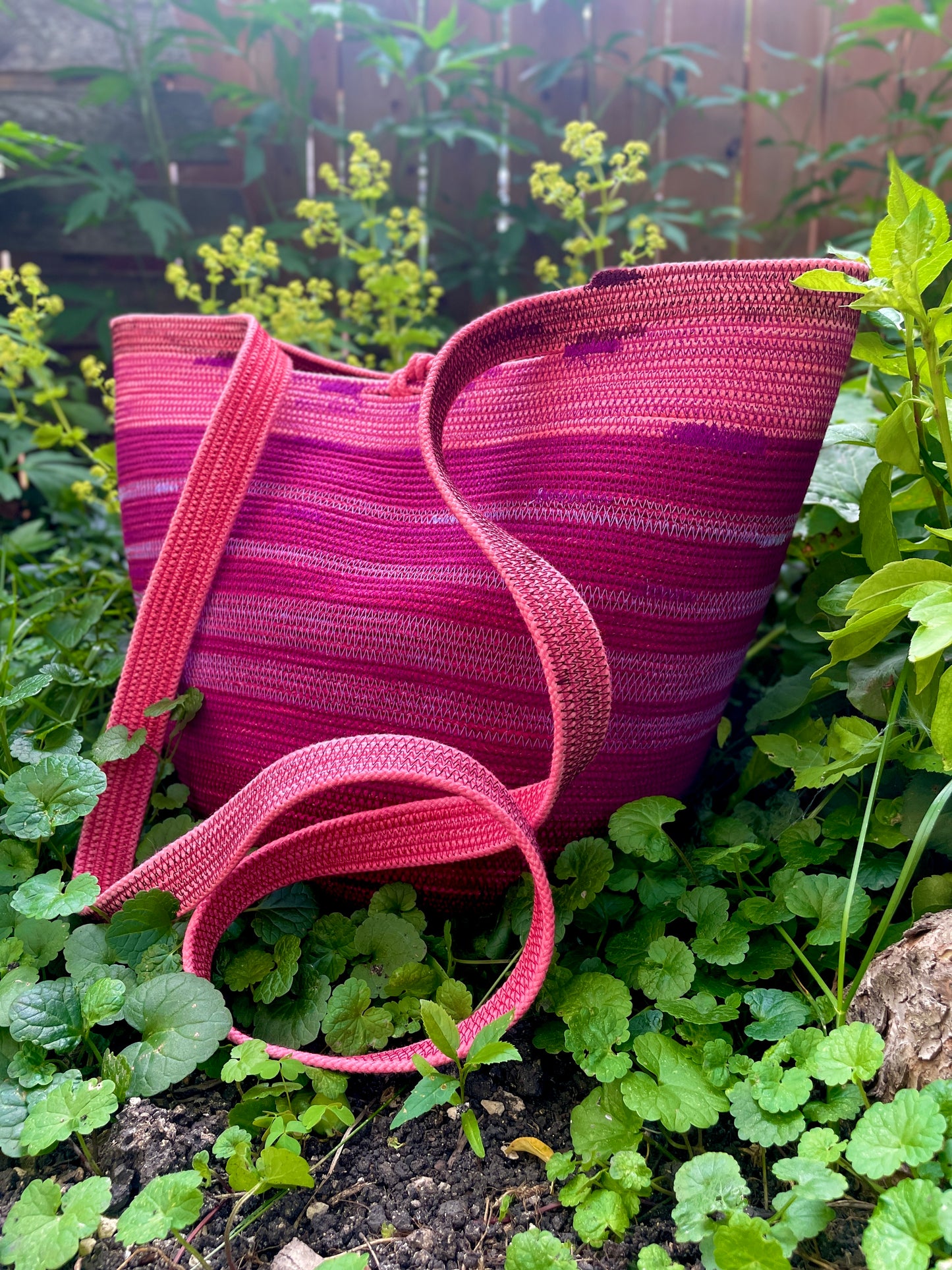 Fuchsine Foraging Basket