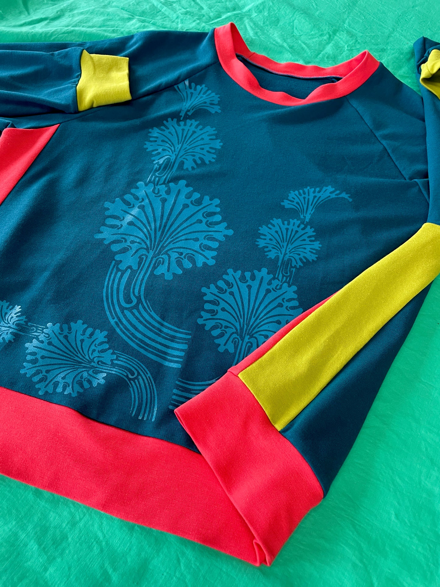 Classic Pullover - Medium