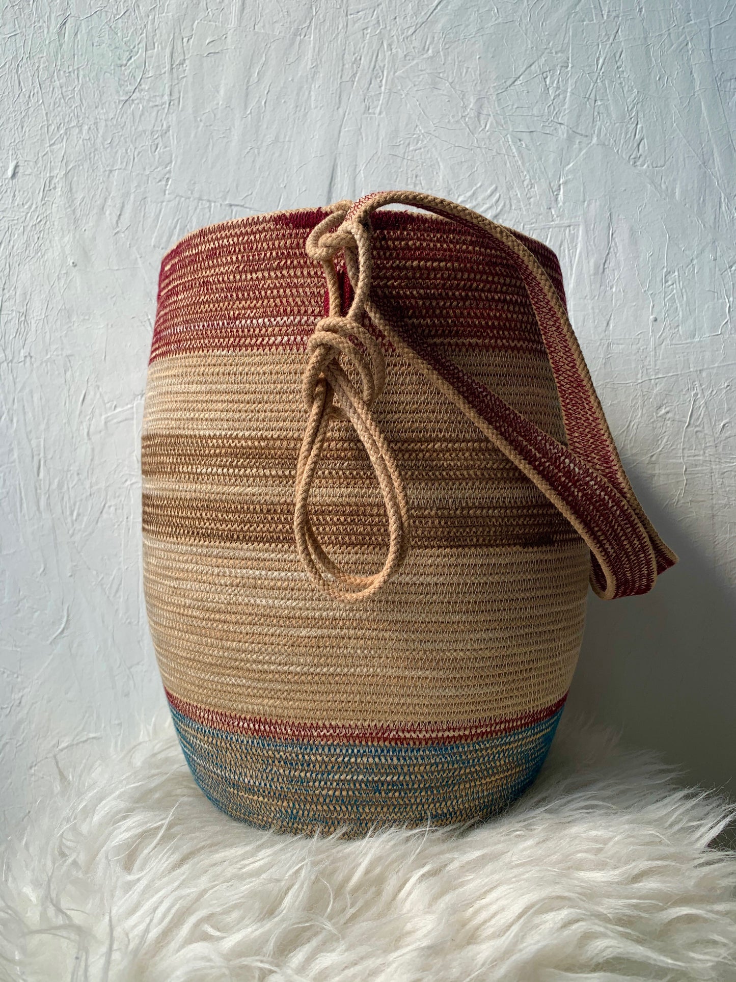 Amor in Terra Foraging Basket