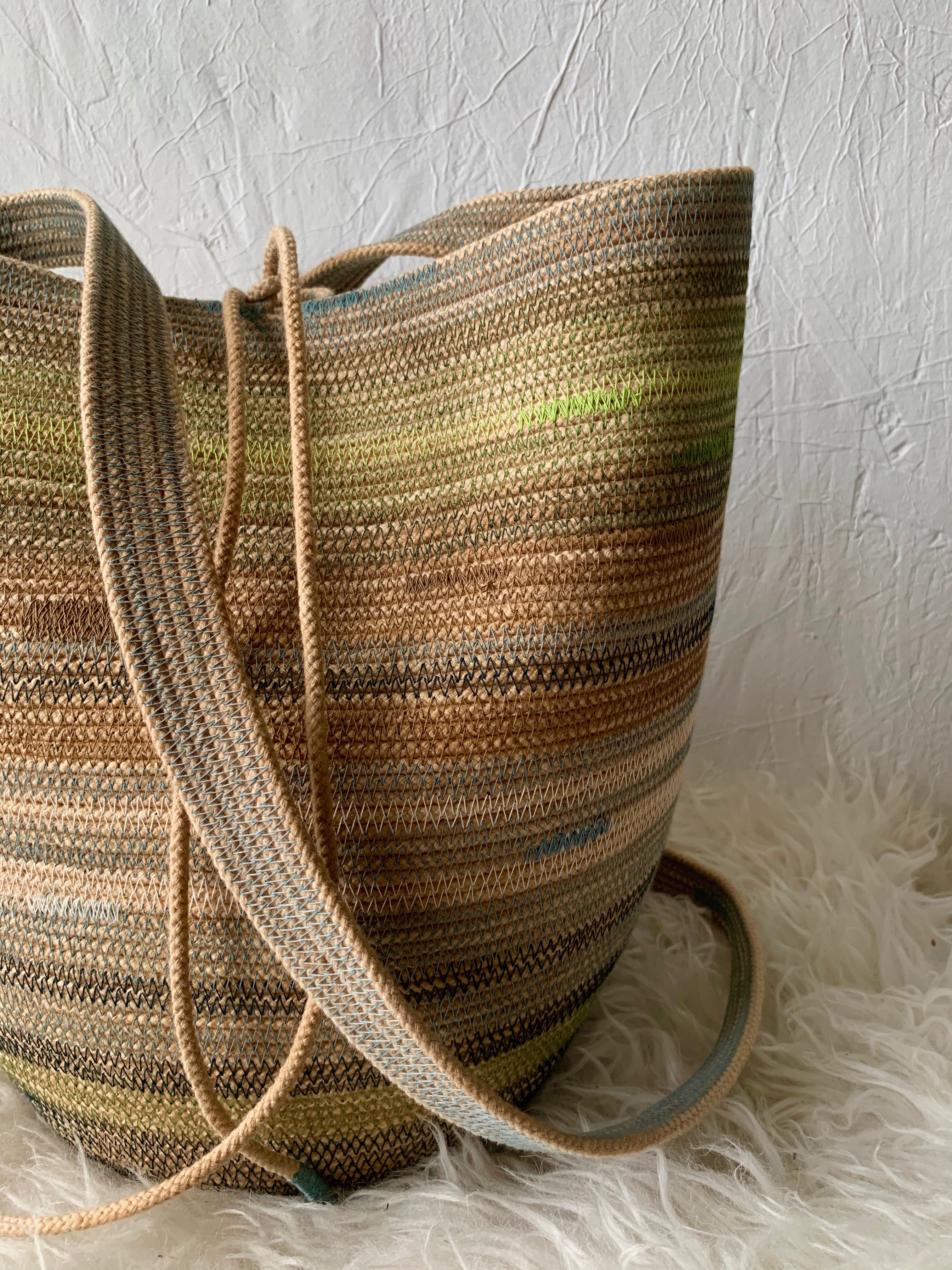 Brazen Mustang Foraging Basket
