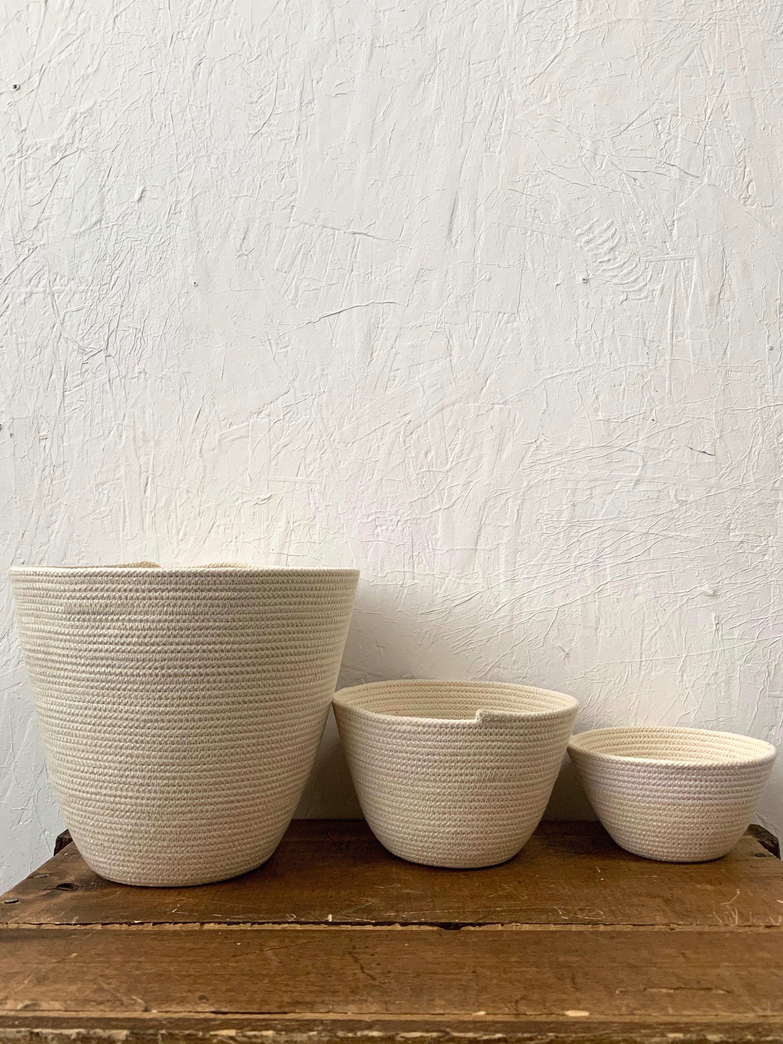 White Bowl Home Set