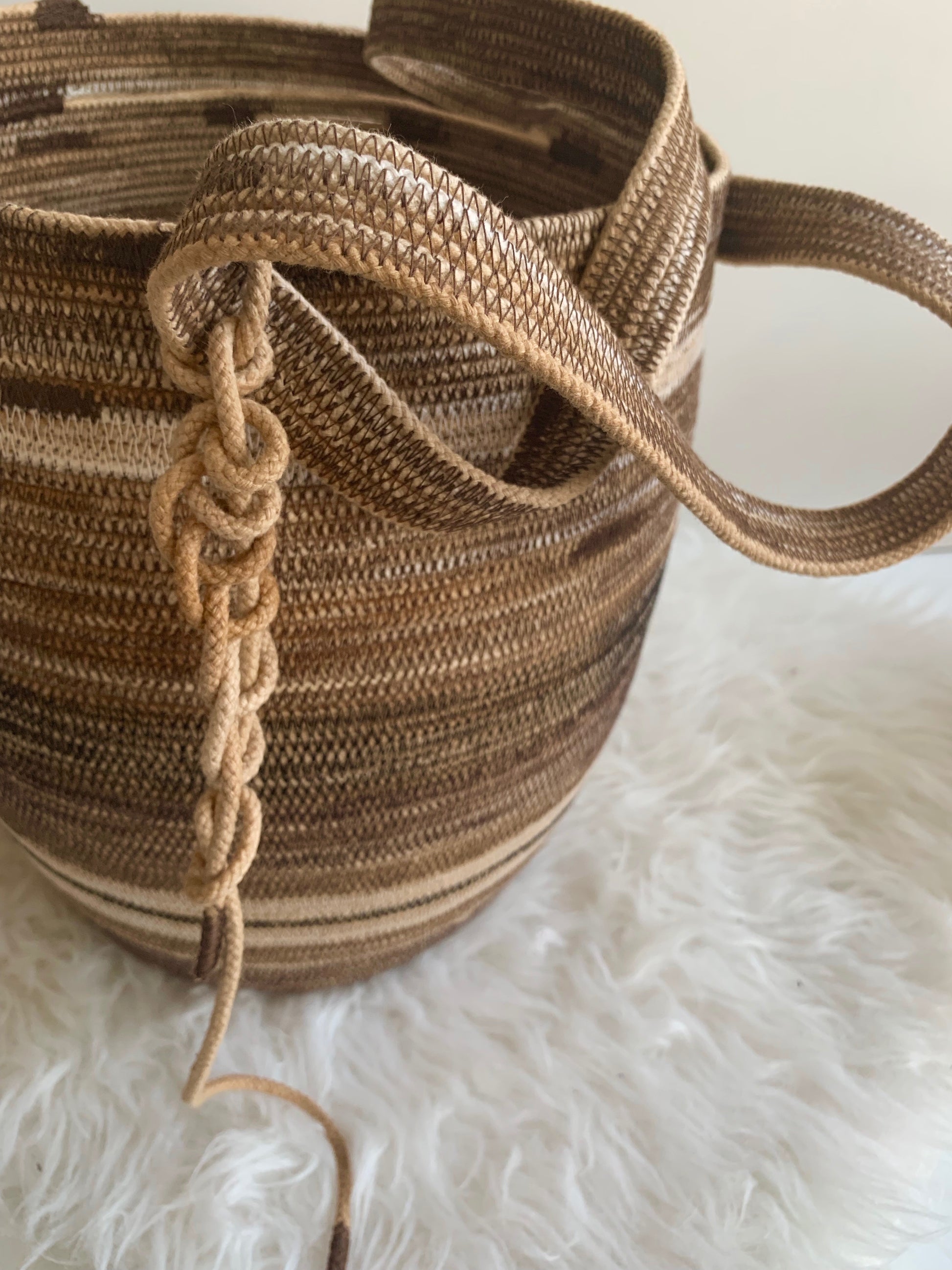 foraging rope basket