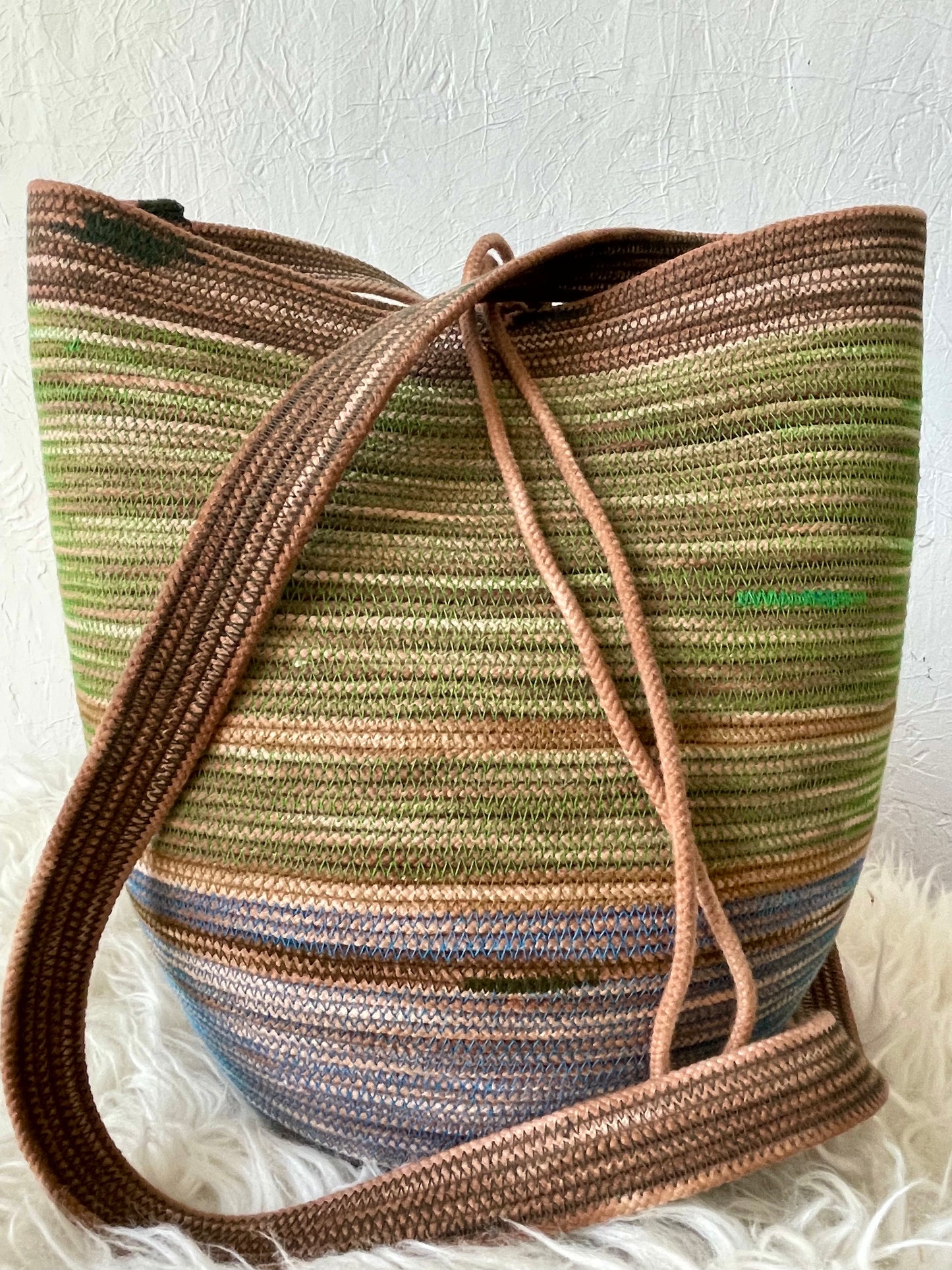 Bayuk Foraging Basket