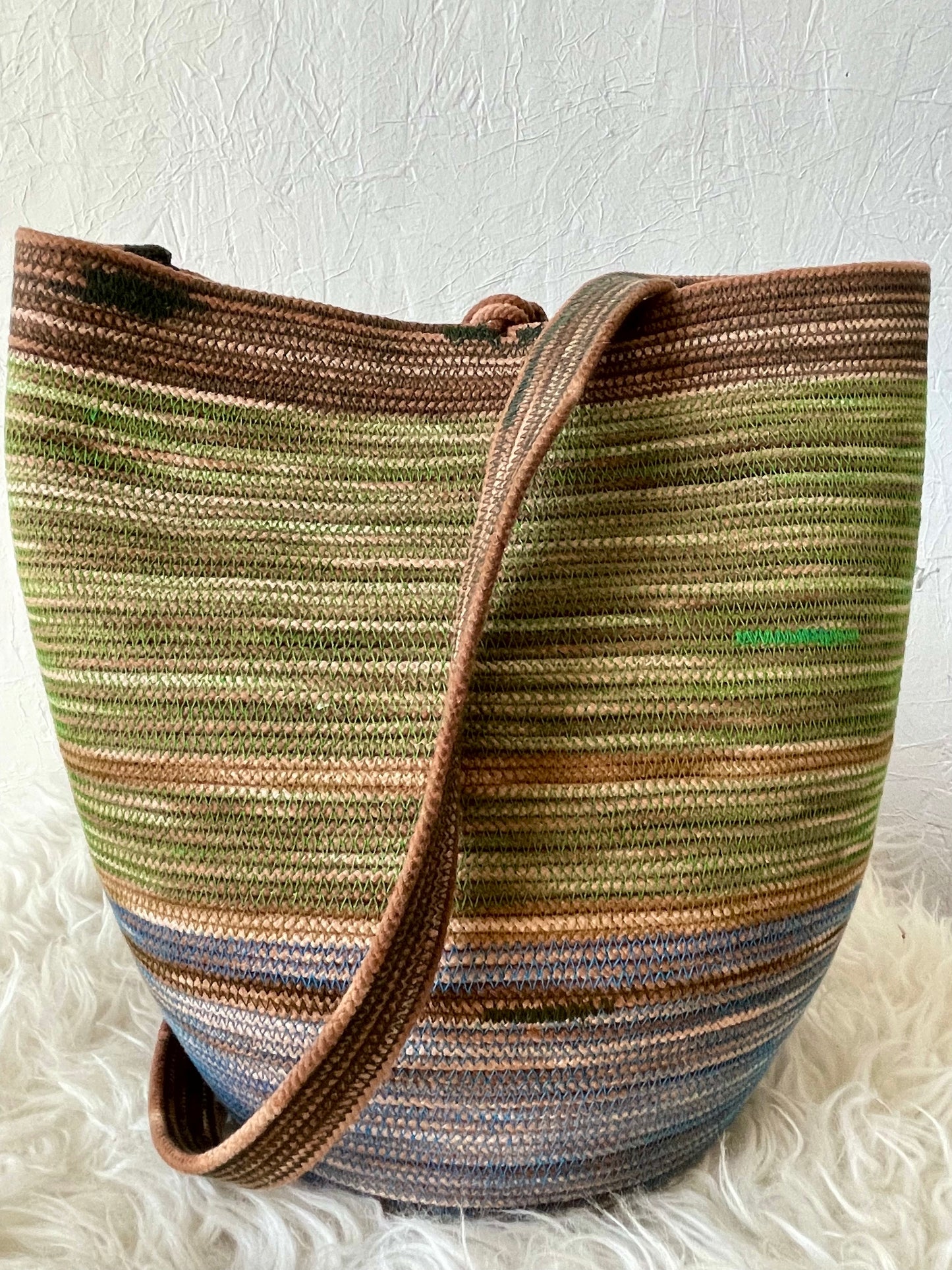 Bayuk Foraging Basket